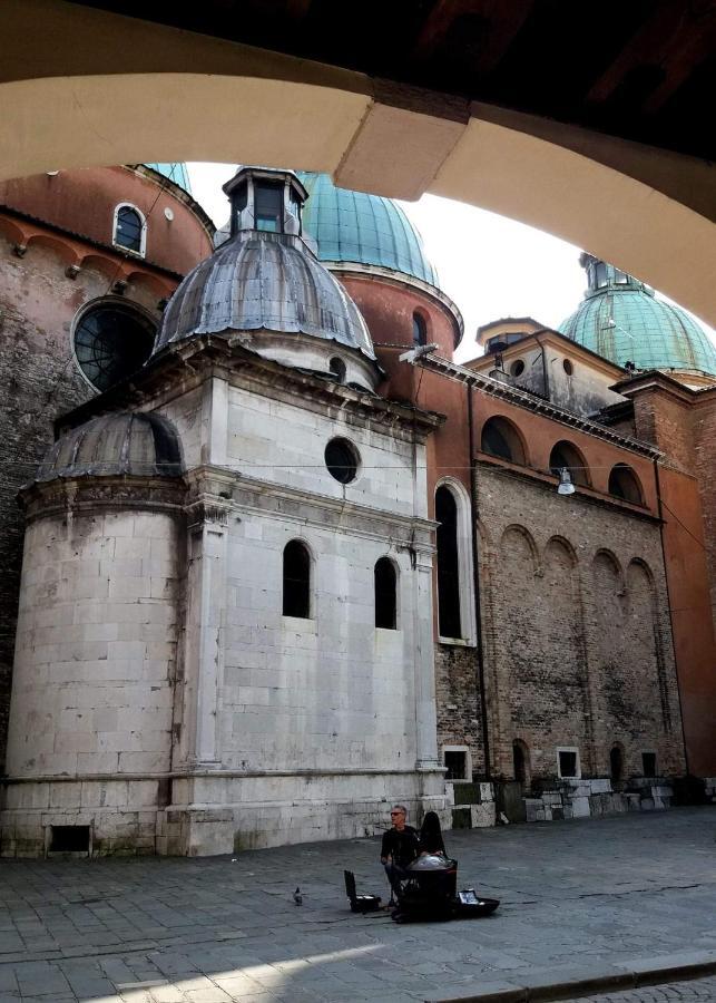 La Petite Maison Treviso Bagian luar foto